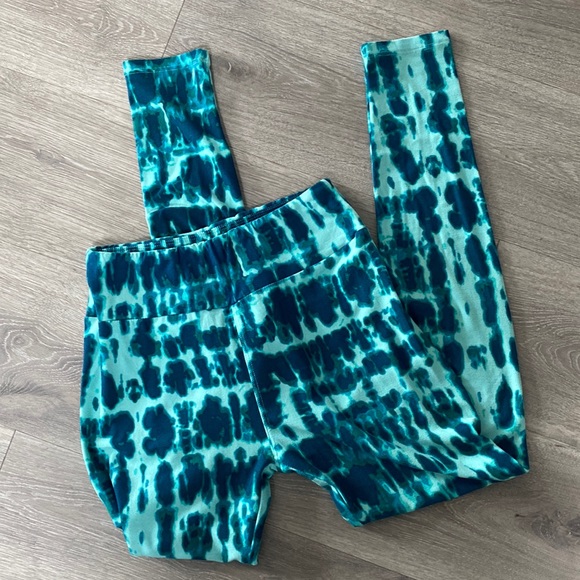 Lularoe One Size Leggings. - Picture 1 of 2